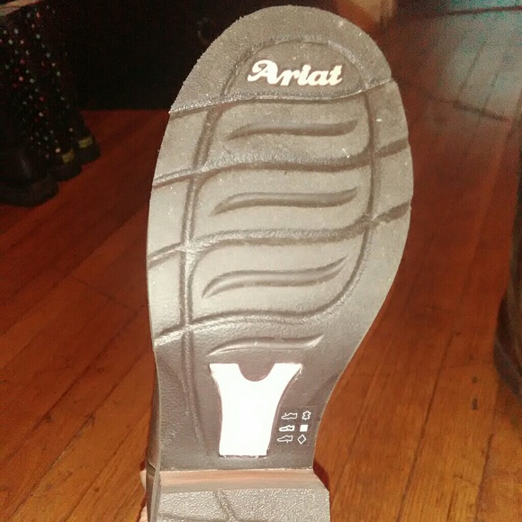 Ariat boots - Picture 2 of 3